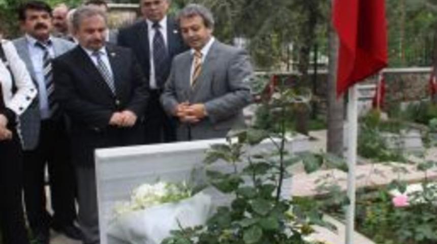 Zeybek: Meclisteki parti ter&ouml;r &ouml;rg&uuml;t&uuml;n&uuml;n siyasi kanadıdır