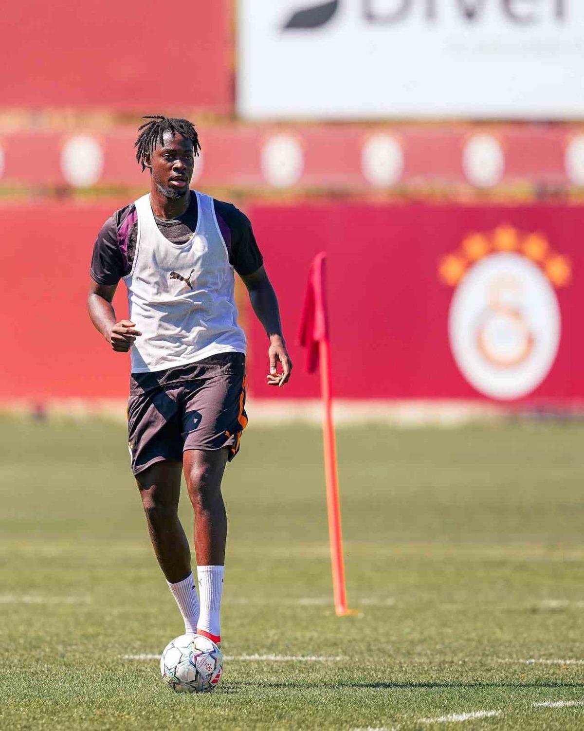 Galatasaray, Sporting maçı hazırlıklarını sürdürdü 1