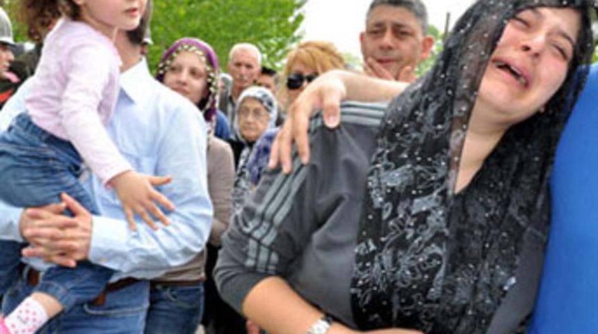 "&Ouml;l&uuml;rsem beni doğduğum k&ouml;ye g&ouml;m&uuml;n"