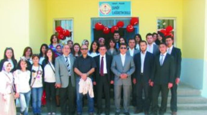 &Uuml;niversiteden ilk&ouml;ğretime katkı