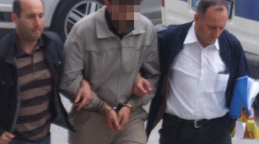 &Uuml;niversiteli kızı taciz etti