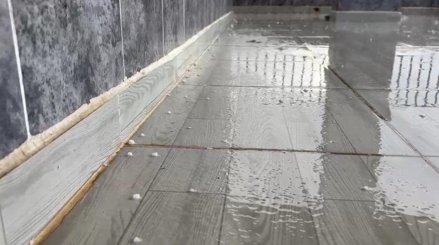 Şanlıurfa&rsquo;da dolu ve yağmur yağışı etkili oldu