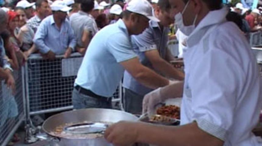 1 ton ciğer dağıtıldı