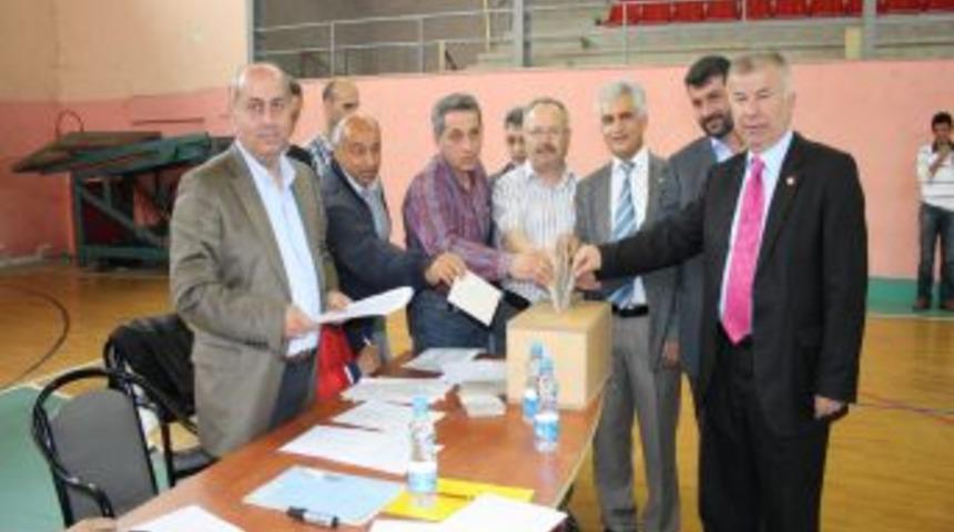 Opr. Dr. İmdat &Ccedil;ıtlak Beşikd&uuml;z&uuml;spor&rsquo;un yeni başkanı oldu