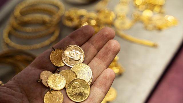 Dev bankalar altın tahminlerini g&uuml;ncelledi! Beklenmedik rakam