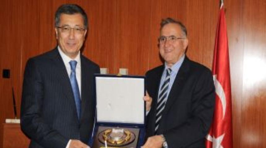 Kazakistan heyeti Başkan G&uuml;zelbey'i ziyaret etti