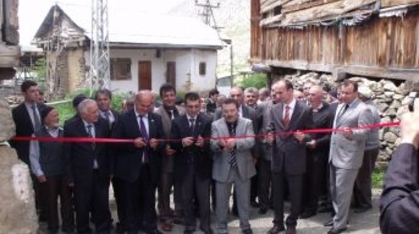 Olur&rsquo;un Kaban K&ouml;y&uuml; sokakları parke ile d&ouml;şendi