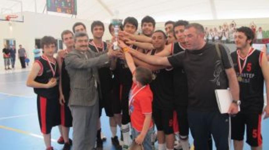 Zirve Cup Şampiyonu, Gaziantep Lisesi oldu