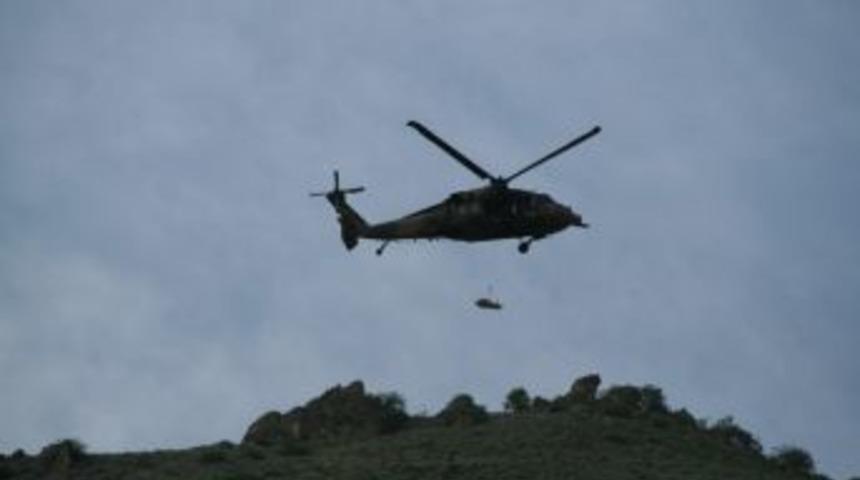 Hintli yama&ccedil; paraş&uuml;t&ccedil;&uuml;s&uuml;, Erzincan'daki test u&ccedil;uşunda d&uuml;şerek yaralandı