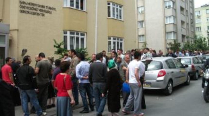 Vergi dairelerinde &lsquo;son g&uuml;n&rsquo; kuyruğu (&Ouml;zel)