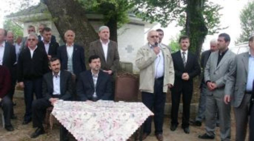 Yeniden d&uuml;zenlenen t&uuml;rbe i&ccedil;in a&ccedil;ılış t&ouml;reni