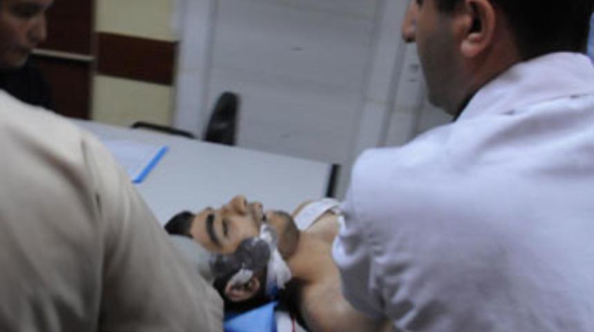 Liseli genç, kavgada bıçaklandı