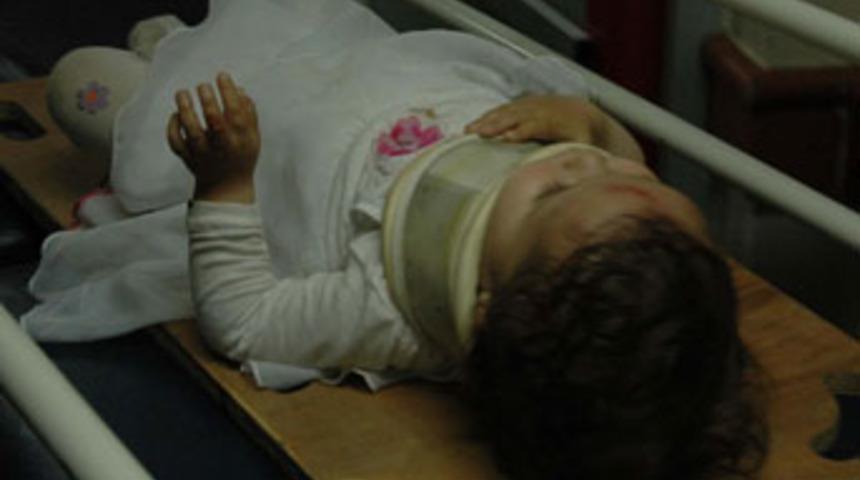 K&uuml;&ccedil;&uuml;k Ayşe, 2'nci kattan d&uuml;şt&uuml;