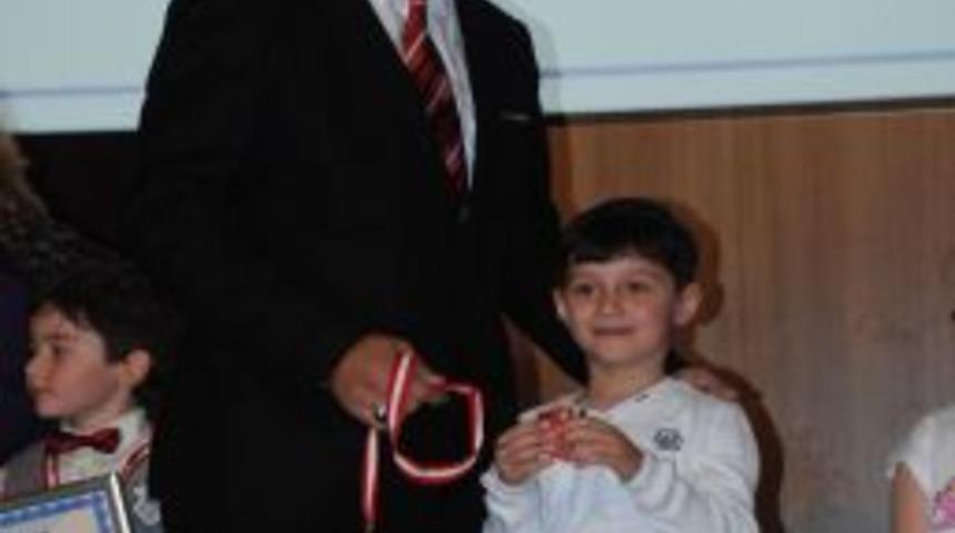 550 &ouml;ğrencinin m&uuml;cadele ettiği yarışmanın &ouml;d&uuml;lleri verildi