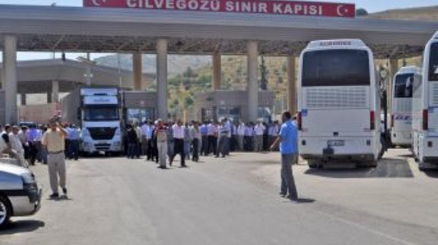 Hataylı nakliyeciler mazot fiyat farkına kızdı kontak kapattı