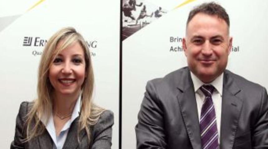 T&uuml;rk y&ouml;neticilerin y&uuml;zde 77'sine g&ouml;re r&uuml;şvet b&uuml;y&uuml;k sorun