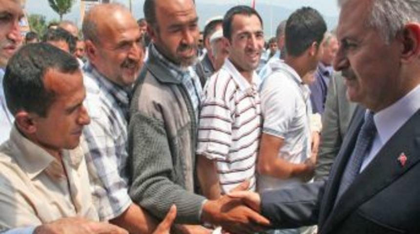 Eski Ulaştırma Bakanı Yıldırım Kemalpaşa - Torbalı b&ouml;l&uuml;nm&uuml;ş yolu hizmete a&ccedil;tı