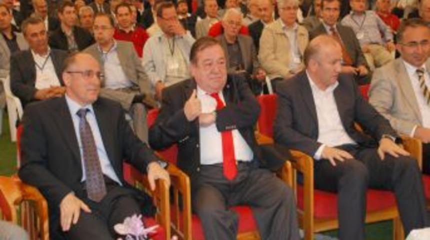 Boluspor Kul&uuml;b&uuml;&rsquo;n&uuml;n başkanlığına Necip &Ccedil;arık&ccedil;ı se&ccedil;ildi