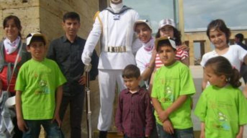 L&ouml;semili &ccedil;ocuklar Anıtkabir&rsquo;i ziyaret etti