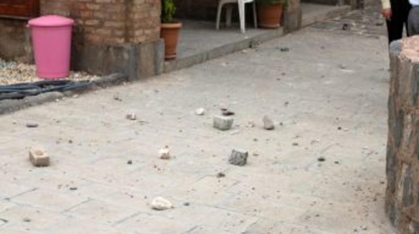 Cizre&rsquo;de PKK yandaşları medreseye saldırdı