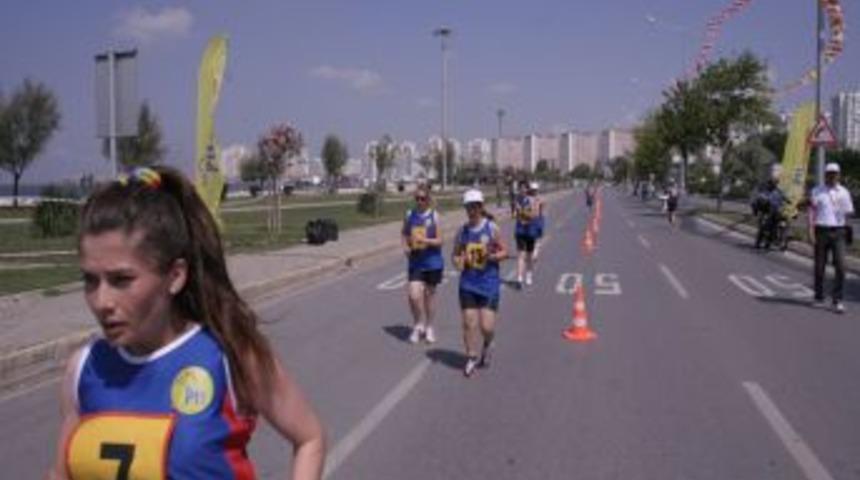 Postacılar dereceye girmek i&ccedil;in ter d&ouml;kt&uuml;