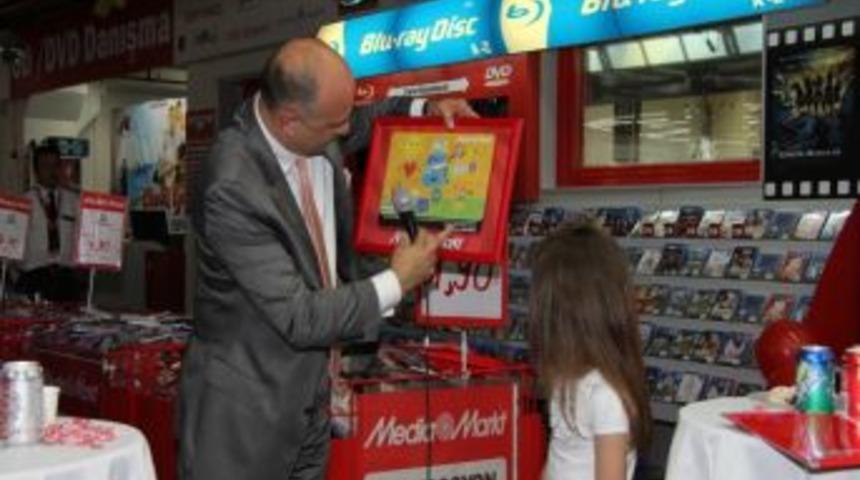 Media Markt CEO'su Topatan: &Ccedil;ocuklar teknolojiyi resimle anlattı