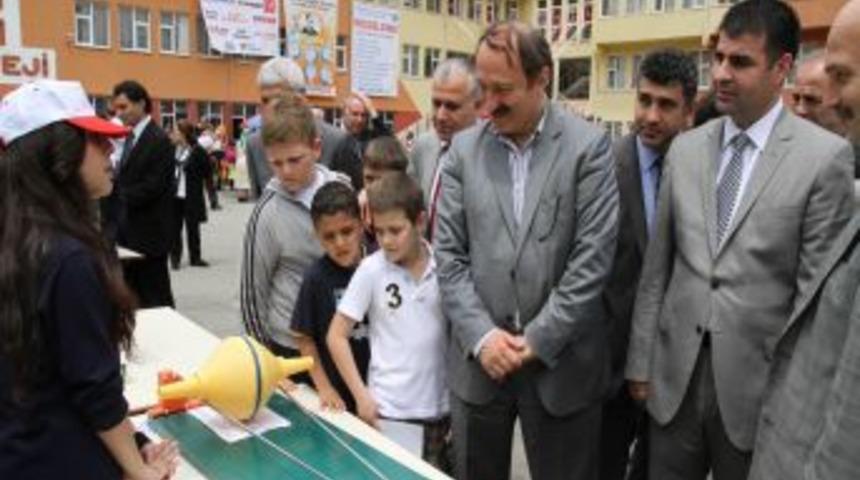 Bakan &Ouml;zak: 21. y&uuml;zyıl bilgiyi elinde tutanların olacak