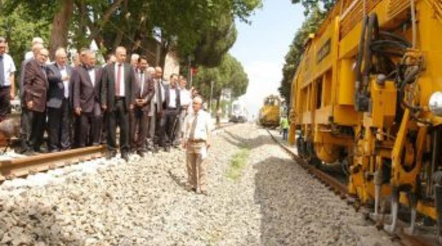 Denizli-İzmir tren seferleri 9 Haziran&rsquo;da başlıyor