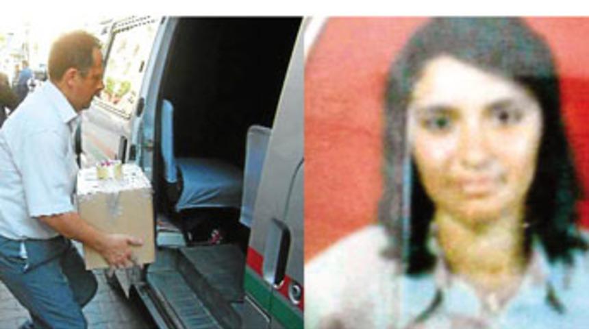 Bebeğini &ouml;ld&uuml;r&uuml;p kolide sakladı