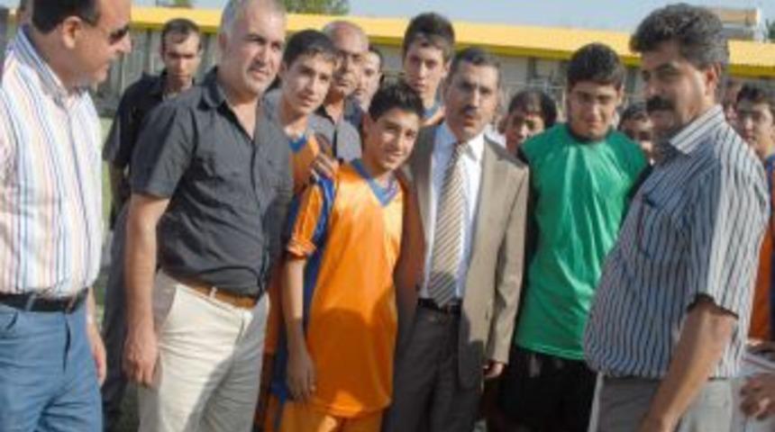 Y&uuml;reğir'de yaz futbol kursu başlıyor