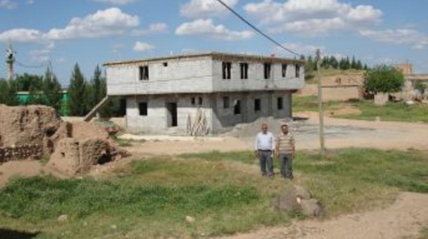 K&uuml;lt&uuml;r merkezi inşaatı yarıda kaldı