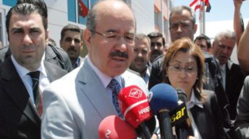 &Ccedil;elik: AK Parti'yle başa &ccedil;ıkamayacağını anlayanlar farklı manevralara girdi