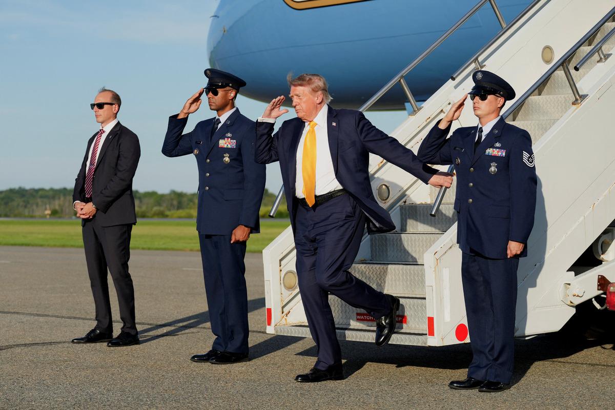 Trump ın yeni imajı! Altın sarısı saçları gitti: "O artık esmer" 4