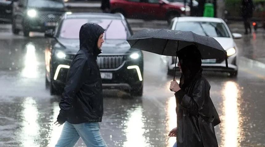 Meteoroloji'den 4 il i&ccedil;in sarı alarm: Kuvvetli yağış geliyor