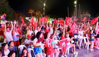 A Milli Kadın Voleybol Takımı&rsquo;nın şampiyonluğu Bodrum&rsquo;da coşkuyla kutlandı