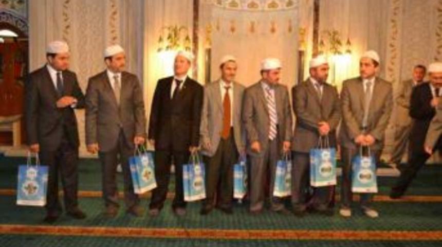 En g&uuml;zel Kuran okumak i&ccedil;in yarıştılar