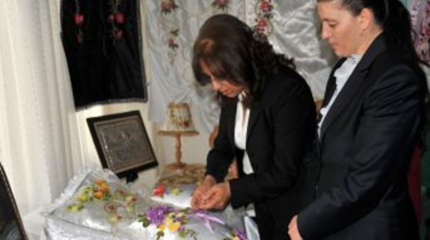 Nevşehir Halk Eğitim Merkezi yıl sonu sergisi açtı