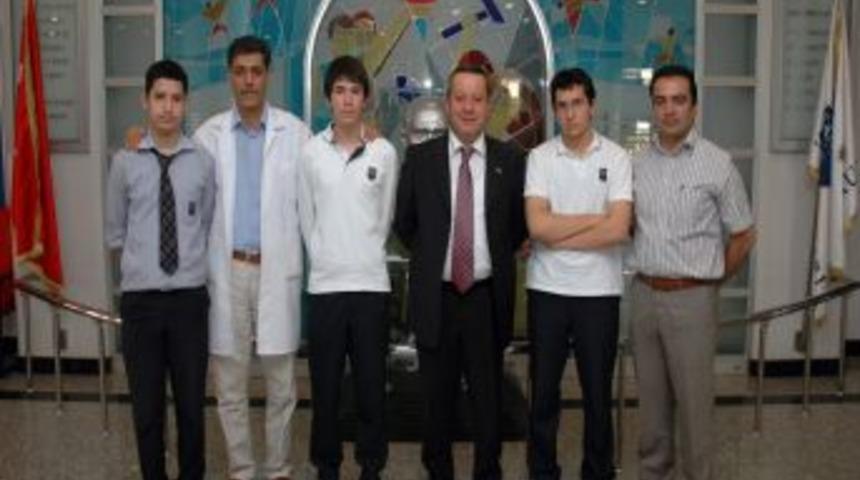 &Ouml;zel Sanko Anadolu Lisesi T&Uuml;BİTAK Olimpiyat birincisi