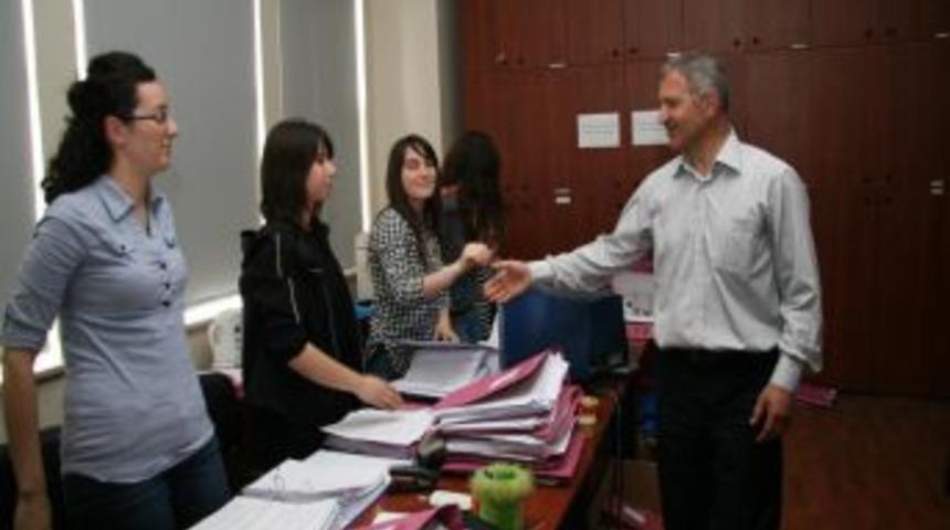 Başkan &ccedil;alışanların kandilini kutladı