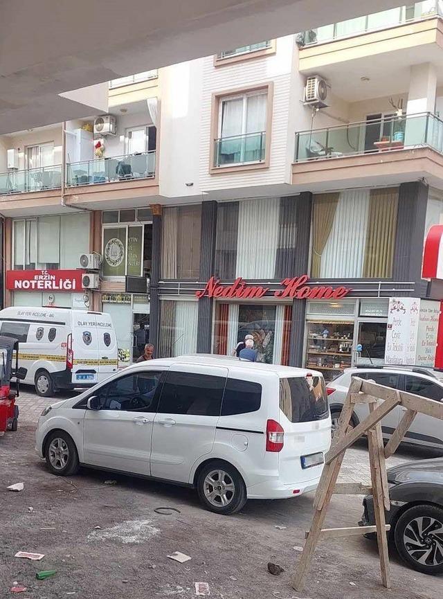 Banyoda g&ouml;ğs&uuml;nden vurulmuş halde bulunan gen&ccedil; kadın 1 ay s&uuml;ren yaşam m&uuml;cadelesini kaybetti 3