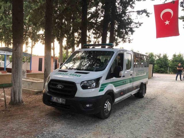Banyoda g&ouml;ğs&uuml;nden vurulmuş halde bulunan gen&ccedil; kadın 1 ay s&uuml;ren yaşam m&uuml;cadelesini kaybetti 1