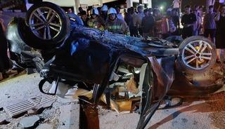 Defne&rsquo;de takla atan otomobilin s&uuml;r&uuml;c&uuml;s&uuml; yaralandı