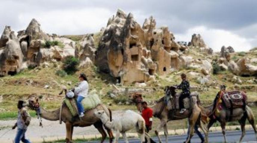 Kapadokya&rsquo;da deve turlarına b&uuml;y&uuml;k ilgi