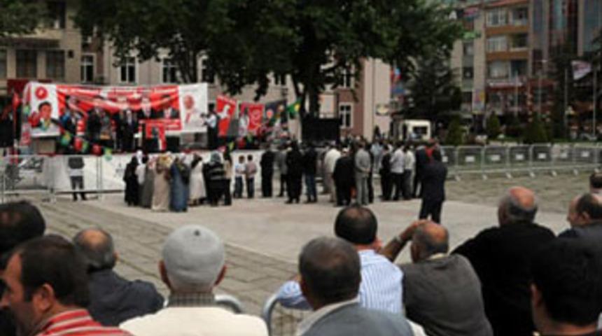 Mitinge 34 kişi katıldı