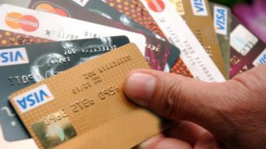 Kartları kopyalayarak satan &ccedil;ete yakalandı