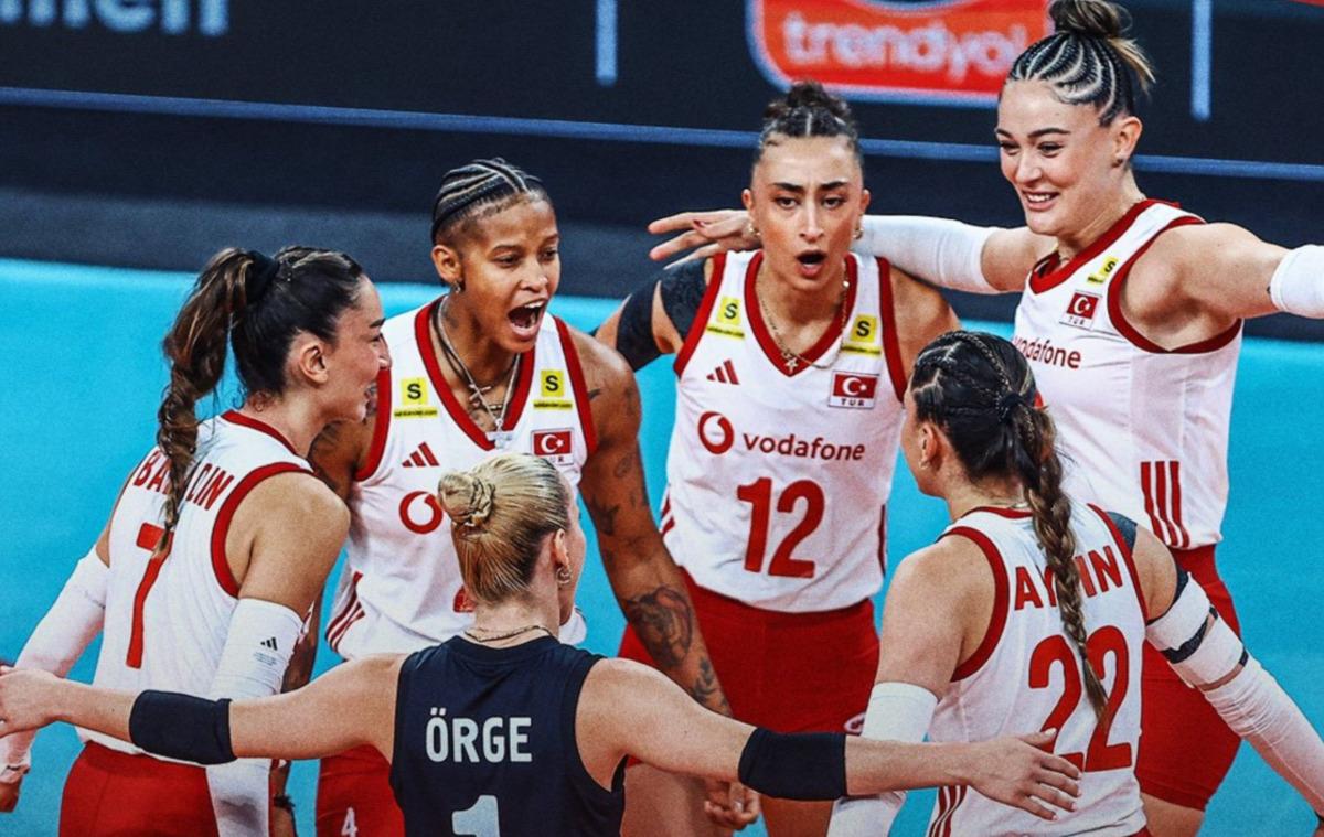 TRT spikeri Cüneyt Kıran dan Zoran Terzic e tarihi yanıt! Canlı yayında gündem olan gönderme 1