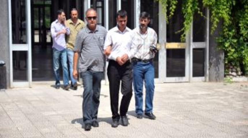 Tecav&uuml;z k&uuml;k&uuml;ml&uuml;s&uuml; muhtarda yakalandı