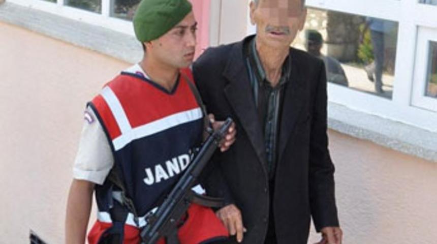 Tecav&uuml;zc&uuml; dede tutuklandı