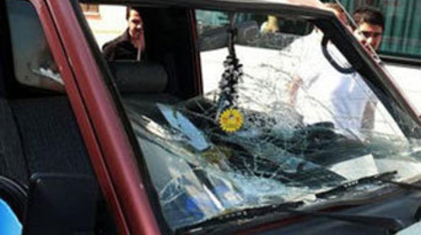 CHP se&ccedil;im aracına saldırı