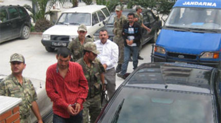 Samandağ'da g&ouml;&ccedil;men ka&ccedil;ak&ccedil;ılarına operasyon